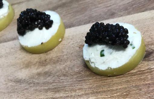 Caviar sur pommes de terre